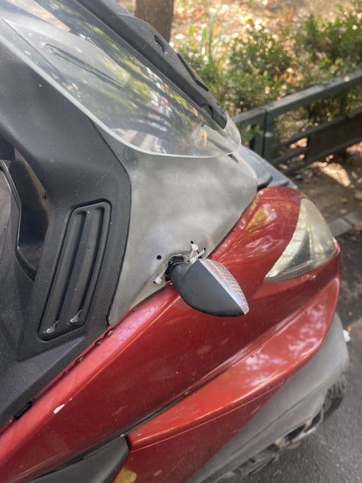 Peugeot metropolis 400, se conduce cu cat B