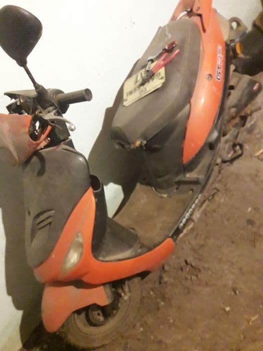 Scuter în patru timpi