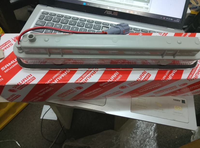 Stop oblon Toyota hi-lux hilux lampa stop hilux piese caroserie hilux