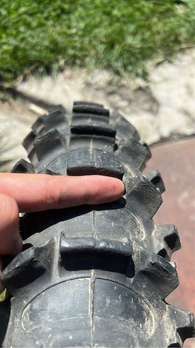 vand cauciucuri 19 cross