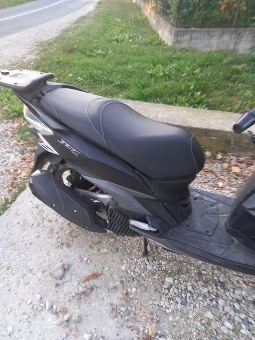 Vind scuter sym 125 cm