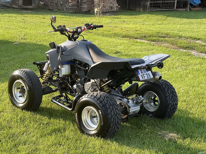 Suzukj ltz 400 Ak 47