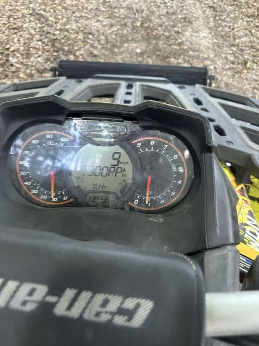 Vand / schimb can am outlander 1000