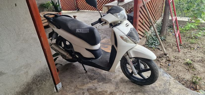 Scuter  de  vânzare