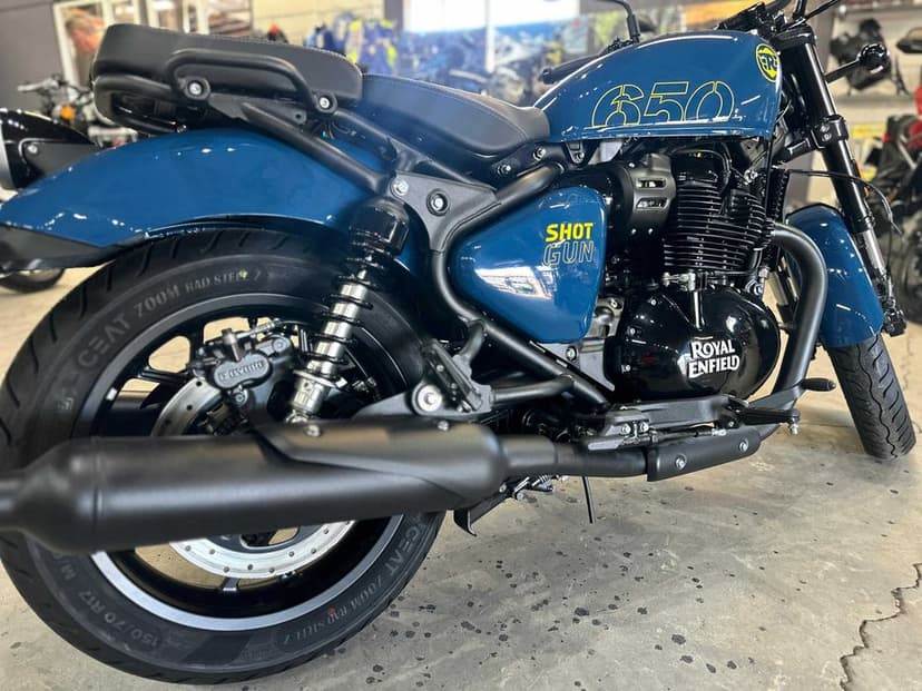 Royal Enfield Shotgun 650 Pro / A2 - PROMO by EST BIKE