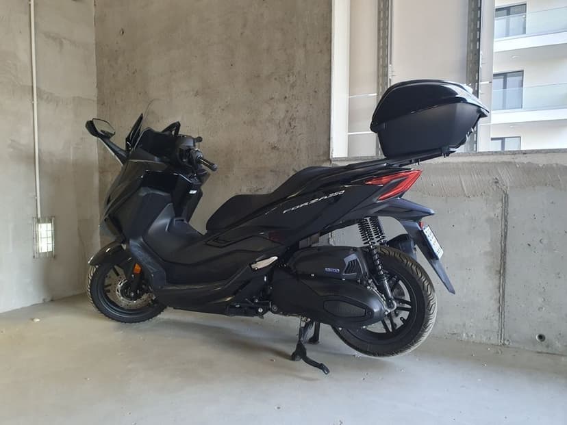 Vand Honda Forza 350