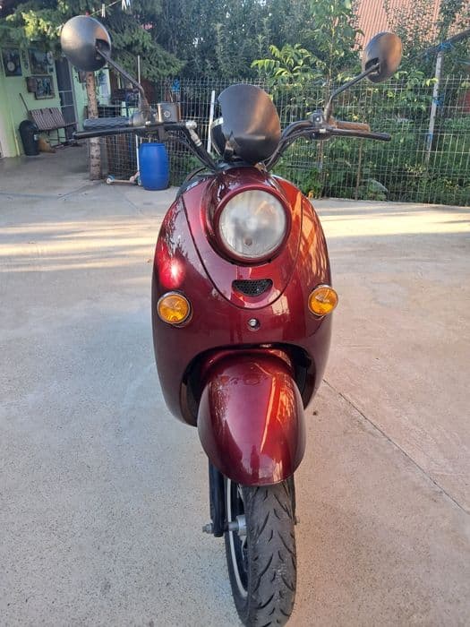 Scuter electric model vs 2 stare foarte bună