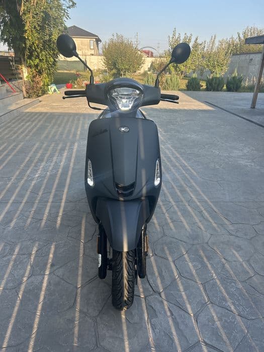 Vand kymco like 125 sau schimb cu auto+ diferenta