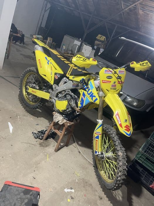 Vand sau schimb suzuki rm-z 450 an 2014