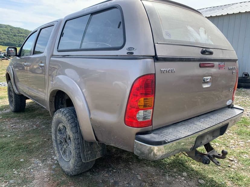 Dezmembrari Dezmembrari Piese piesa Dez Toyota Hilux 2009 3.0 diesel