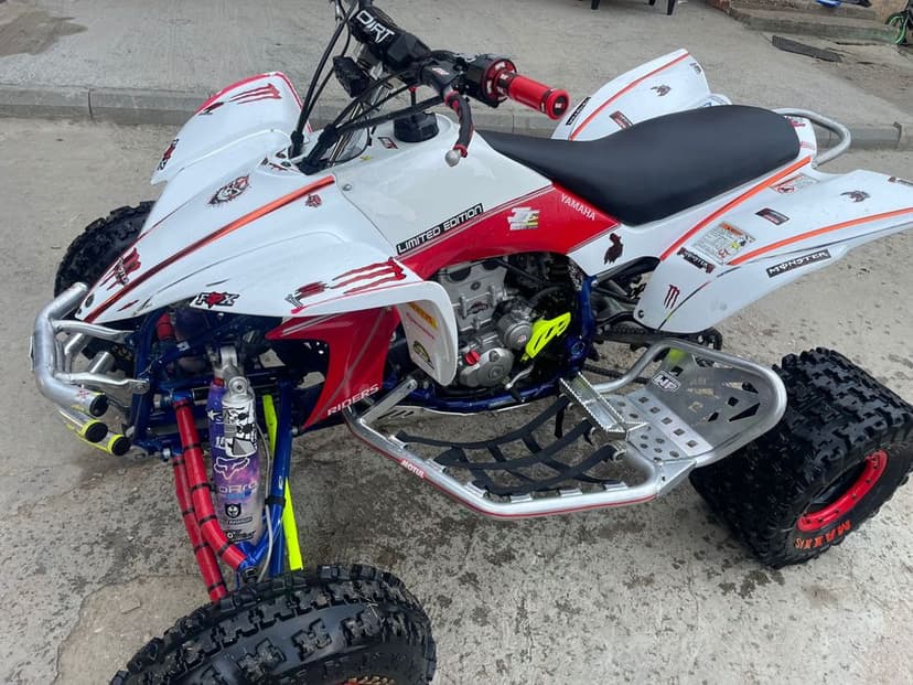 Vând yamaha yfz 450