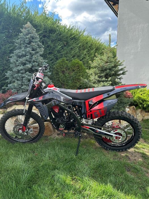 Vând cross, 2025, cmc.300, cp 29