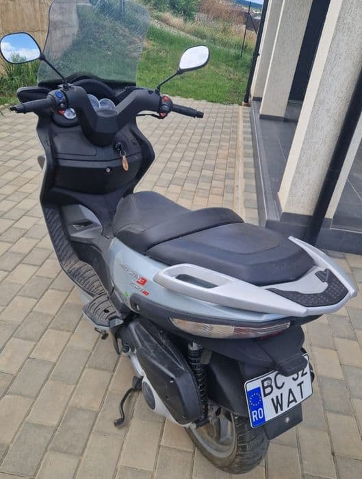 Scuter Malaguti Madison III  250 – An 2010 – Doar 753 km