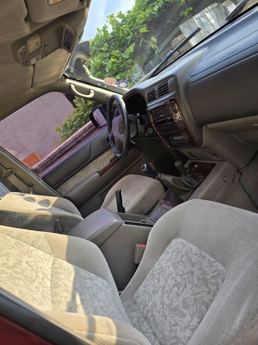 Vând Nissan Patrol y61