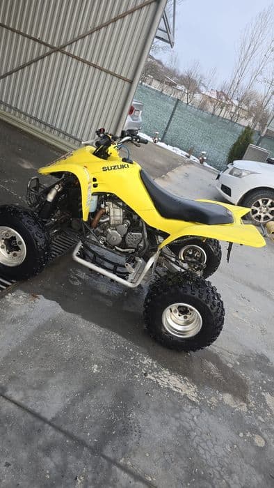 Vând schimb suzuki ltz 400 ak 47 perfect funcțional