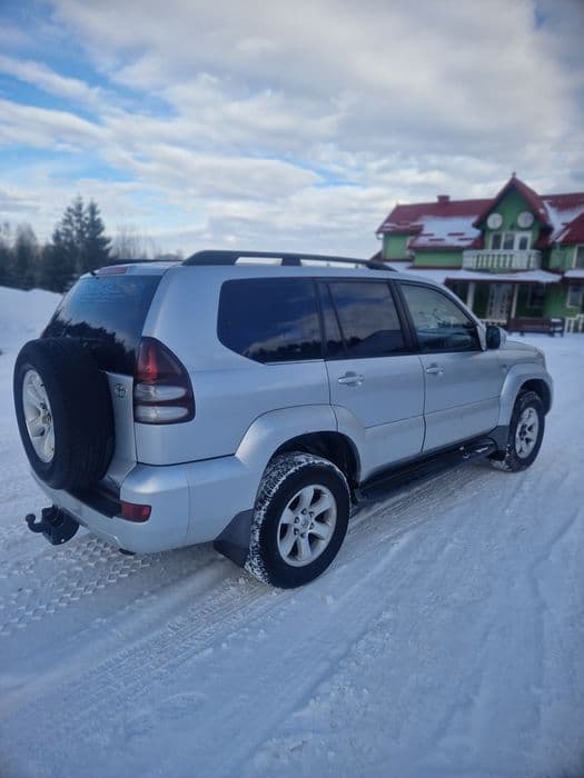 Vînd Toyota land CRUISER