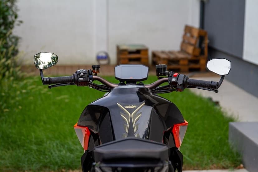 Vand KTM 1290 Superduke R - ABS, Traction control, Keyless go