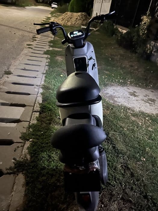 Vand scuter electric defect