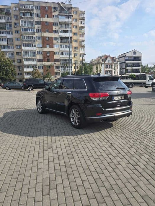 Jeep Grand Cherokee Summit