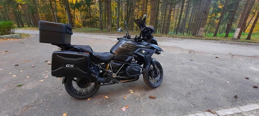 BMW GS 1250 Triple Black