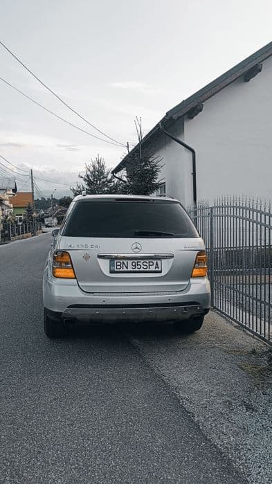 Mercedes-Benz ML 320
