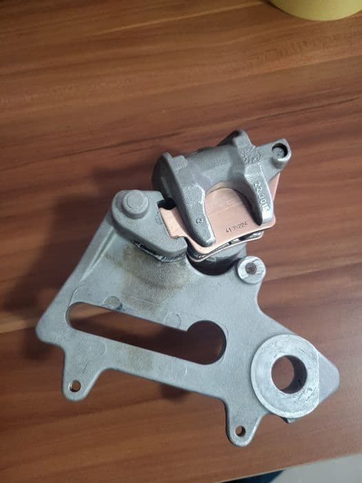 Etrier frana spate KTM Brembo, conducta frana spate, plăcute frana.