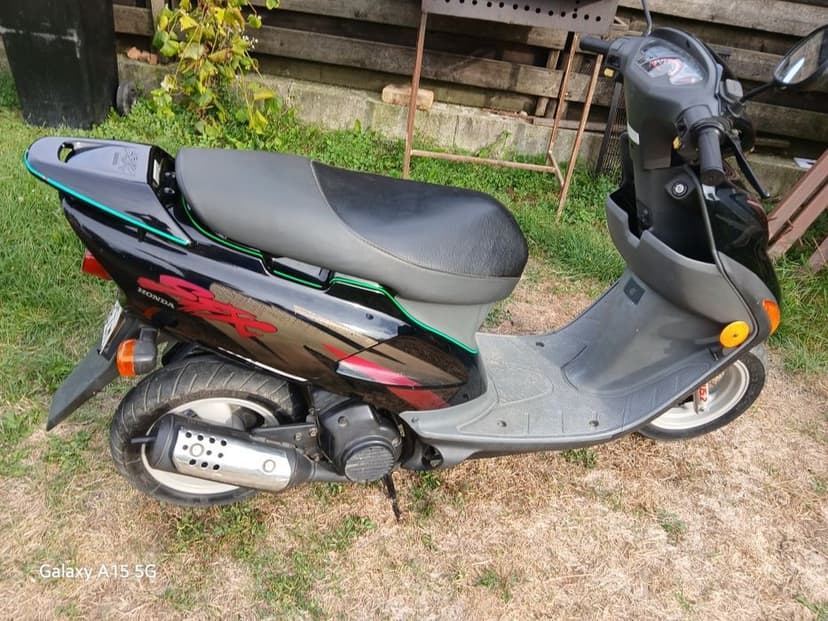 Scuter   honda 50 cm