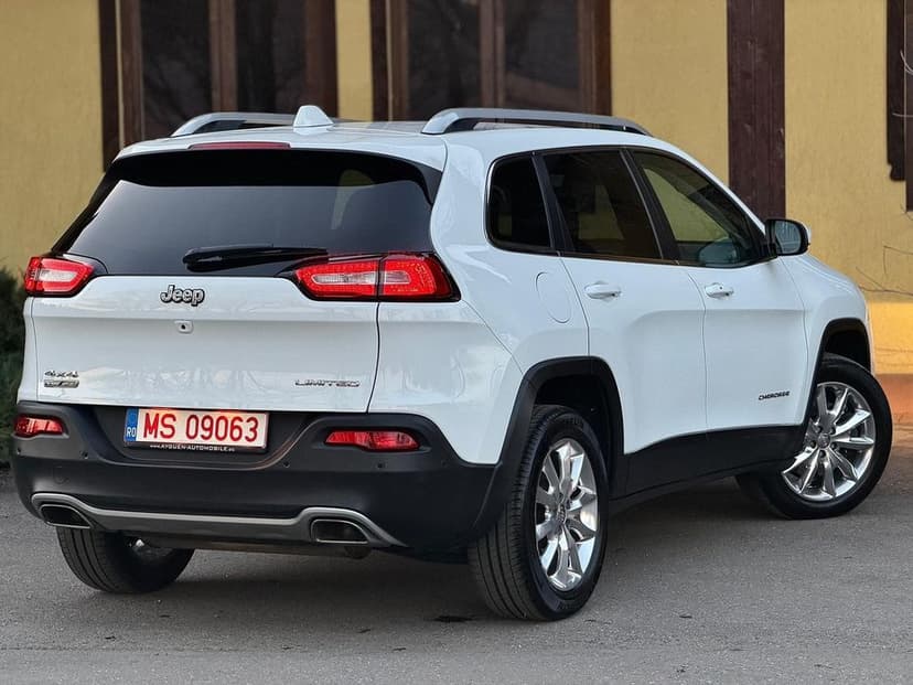 Jeep cherokee limited 2.2 cutie automată 9 trepte.131500km