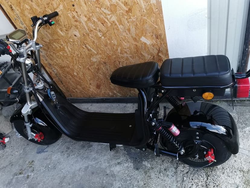 Scuter electric cu acte