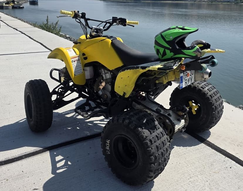 Suzuki ltz 400 numere negre politie 16 ani