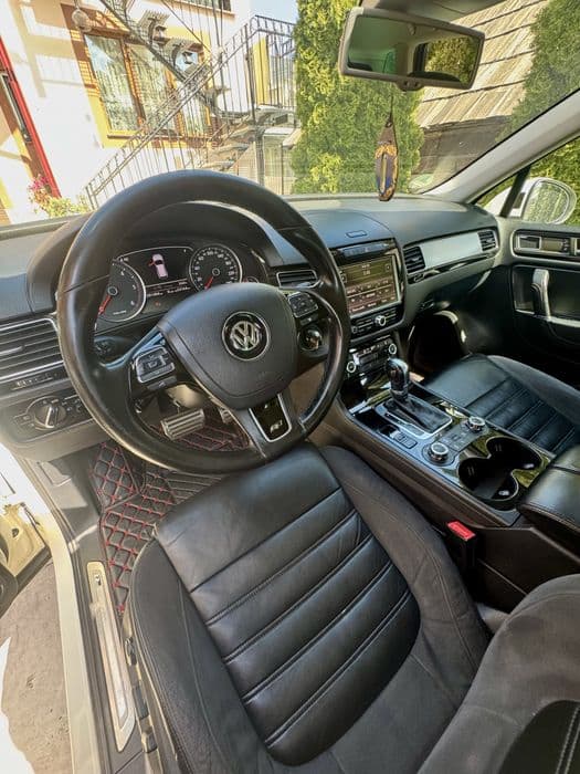 Vw Touareg R-line în stare excelentă atât tehinc cât și estetic!