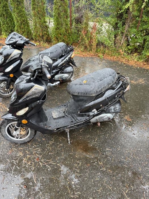 Vand scutere nefunctionale