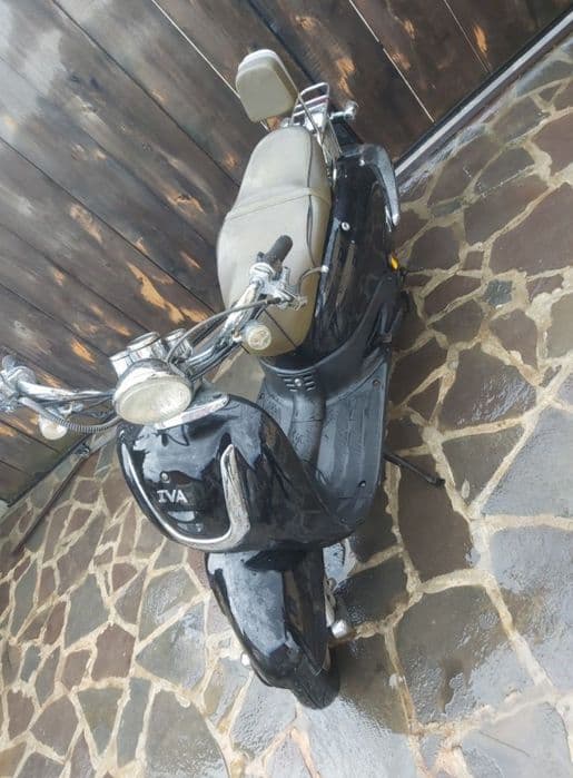 Scuter Retro de 49 cm 550euro