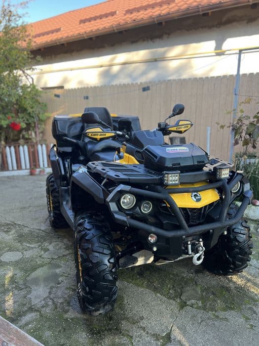 Vând Can-am outlander 650 cmc