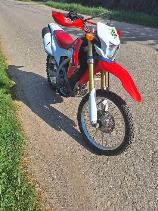 Vând Honda CRF 250l înmatriculată