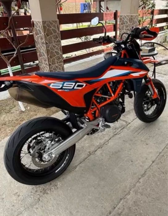 KTM 690 SMC r 2023
