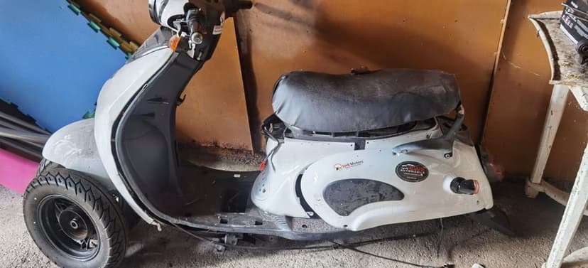 Scooter pentru piese