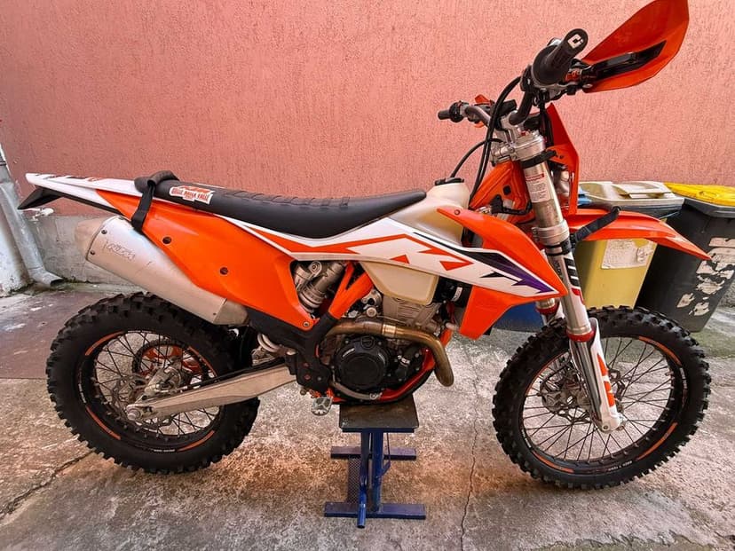 KTM EXC-F 350 4T 2023 - 60 ore, pregătită de distracție