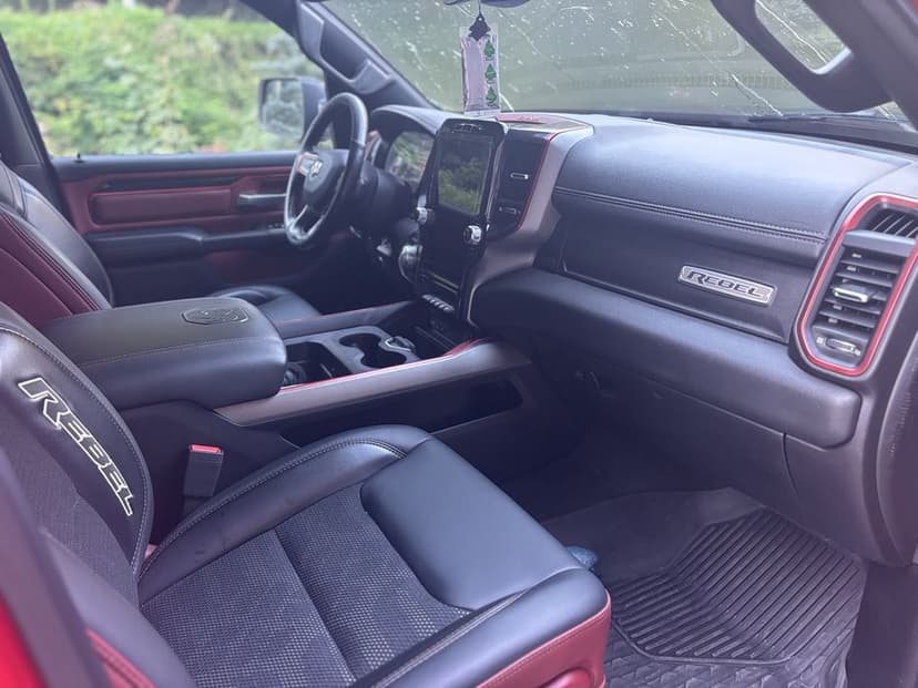 Dodge Ram Rebel 1500  5.7 Hemi