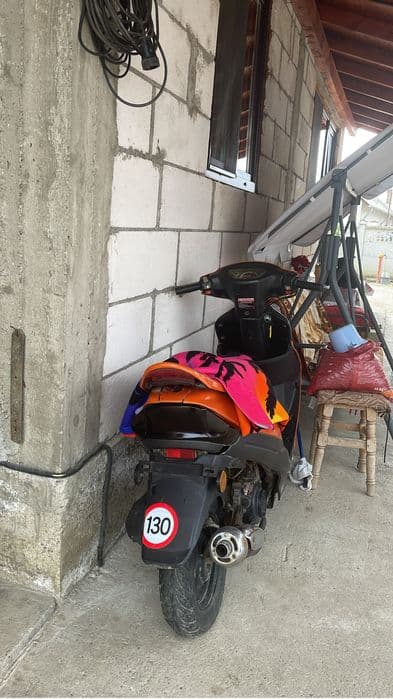 Vand Scuter ZNEN cu cariserie Moped