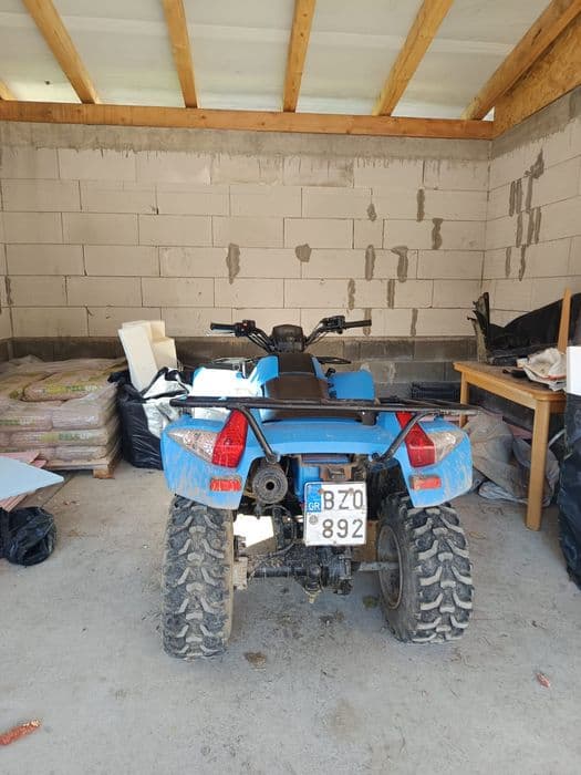 Vând      Kymco 300