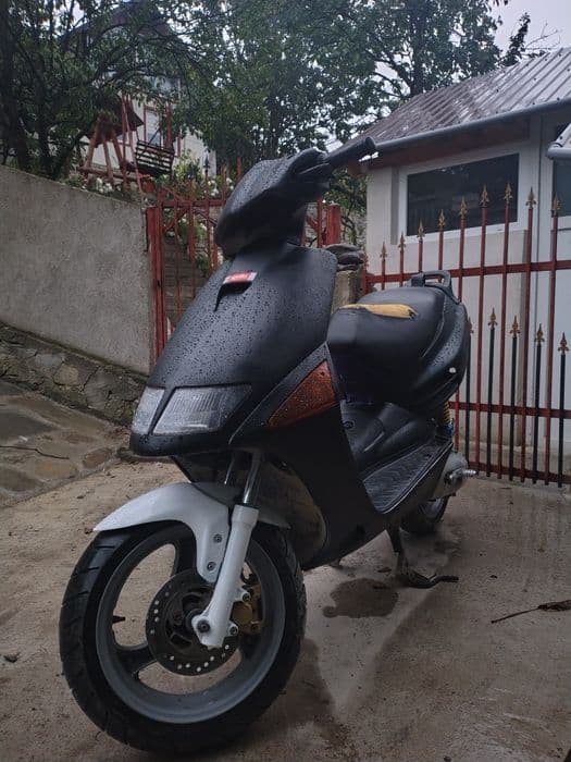 Vând scuter Aprilia SR 50 1992