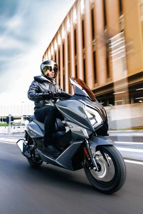 MYMOTO CLUJ vinde : Scuter Morbidelli SC125 ( Cat B125,A1,A)