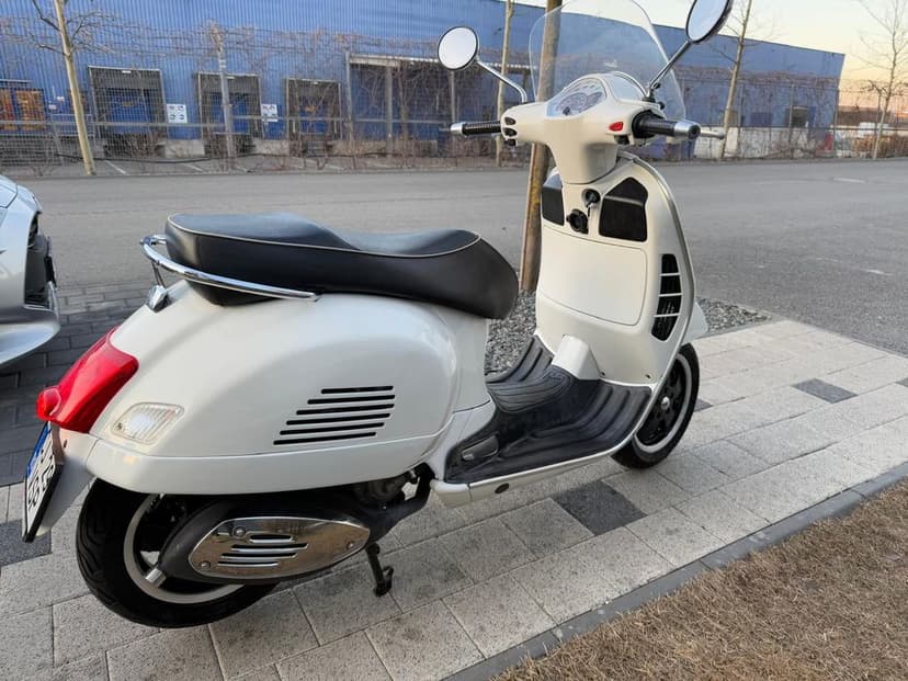 Piaggio Vespa GTS 300 | Stare Impecabilă |