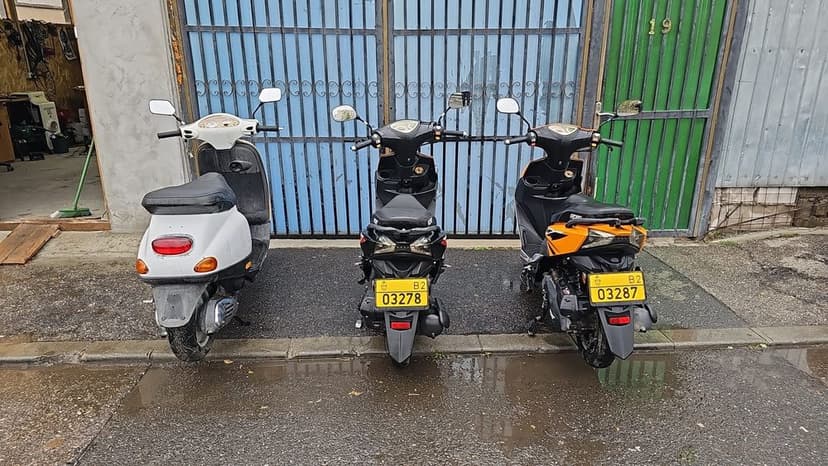Vând scutere 2022