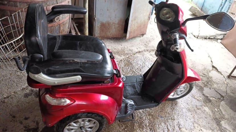 Vând tricicleta electrica