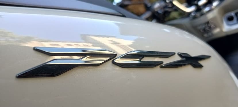 Scuter Honda PCX 125, garantie 2026, 2700 km