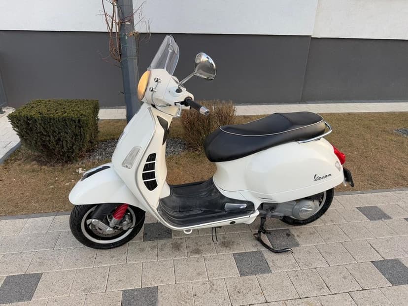 Piaggio Vespa GTS 300 | Stare Impecabilă |