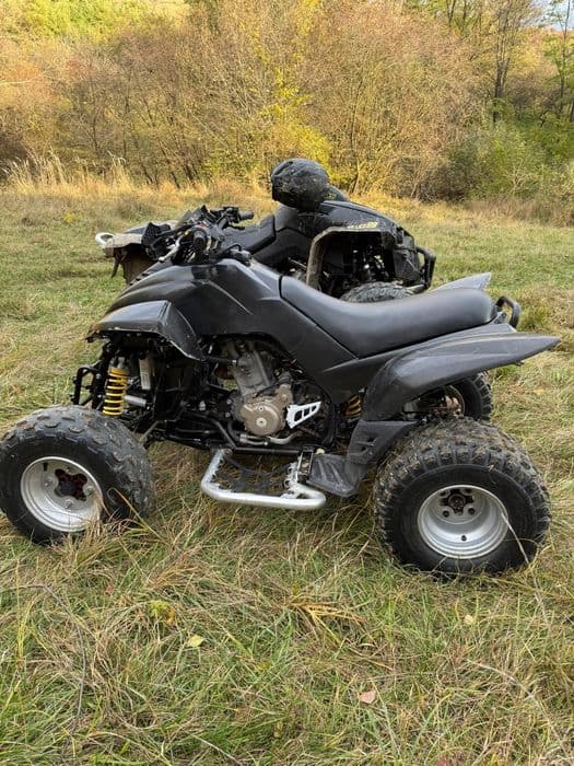 Vand doua atv uri