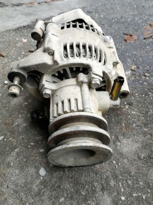 alternator TOYOTA Hilux / 4 Runner / Lj Cruiser